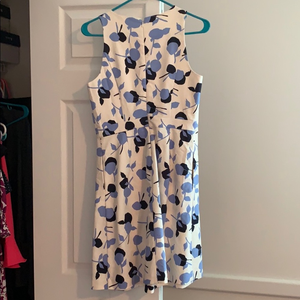 GAP dress! great for summer, worn once! 😍😍 - Picture 2 of 3